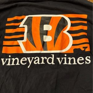 Men’s Bengals NFL Vineyard Vines Long Sleeve Tee Medium
